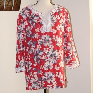 Alfred Dunner, Red tropical floral Tunic top. ....  C6